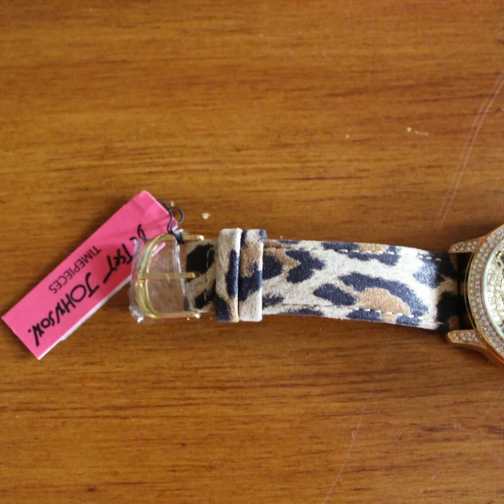 BRAND NEW AUTHETIC BETSEY JOHNSON LEOPARD BLING WRISTWATCH STUNNING!! - Picture 7 of 10